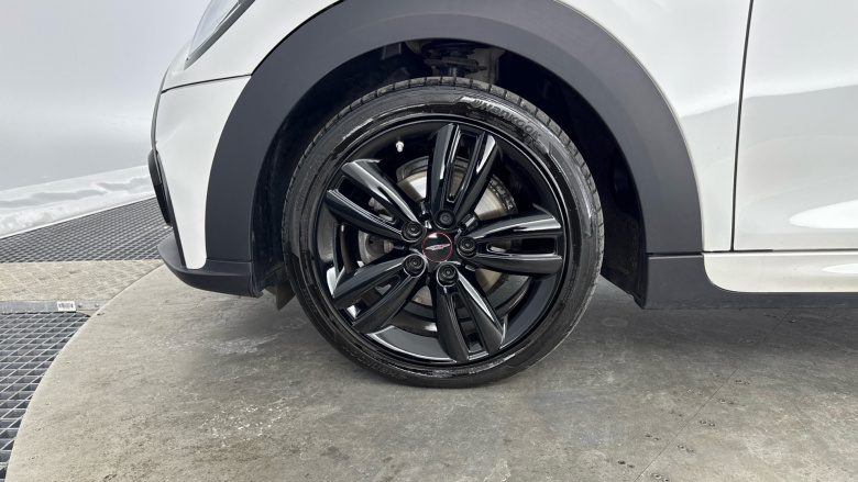 MINI Hatchback 1.5 Cooper Sport 5dr Auto Petrol Hatchback